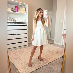 White bow dress
